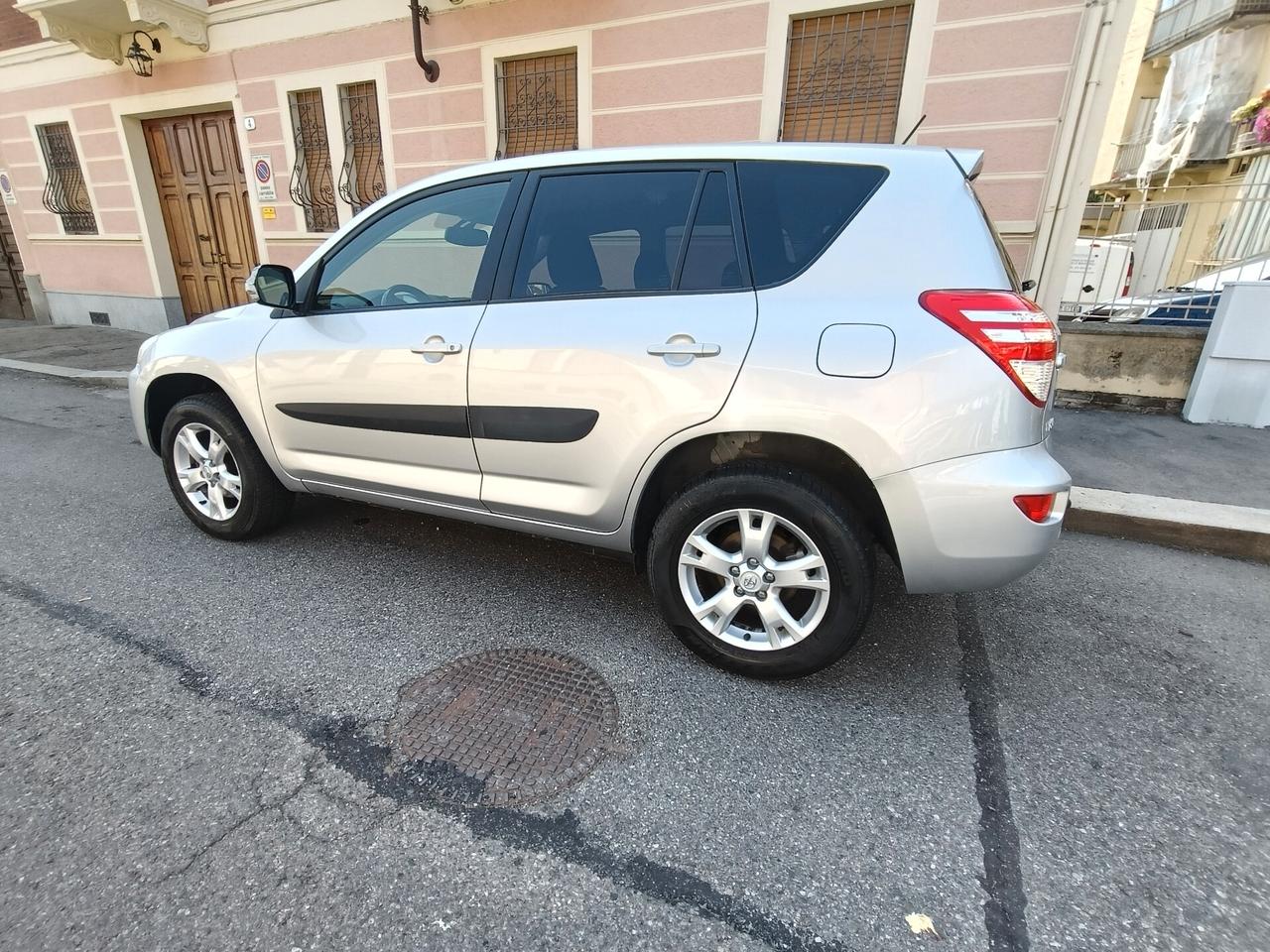 Toyota RAV 4 RAV4 Crossover 2.2 D-4D 150 CV DPF Luxury