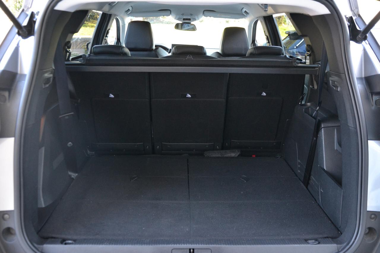 Peugeot 5008 1.5 HDi 130CV 7POSTI AUT.+NAV+LED+RCAM+PELLE+PDC