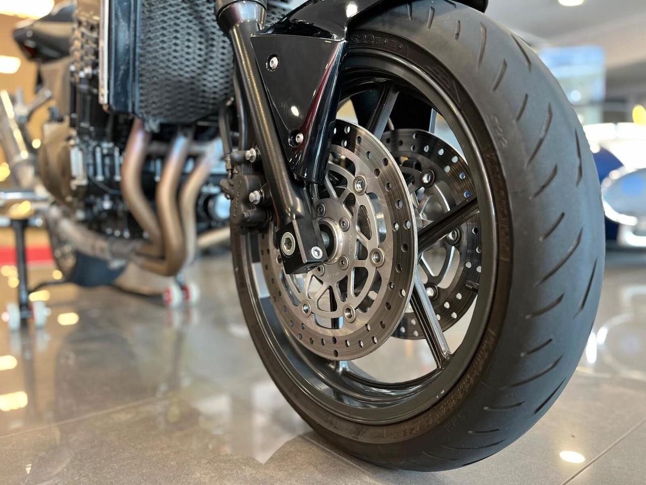 Kawasaki ZR 750