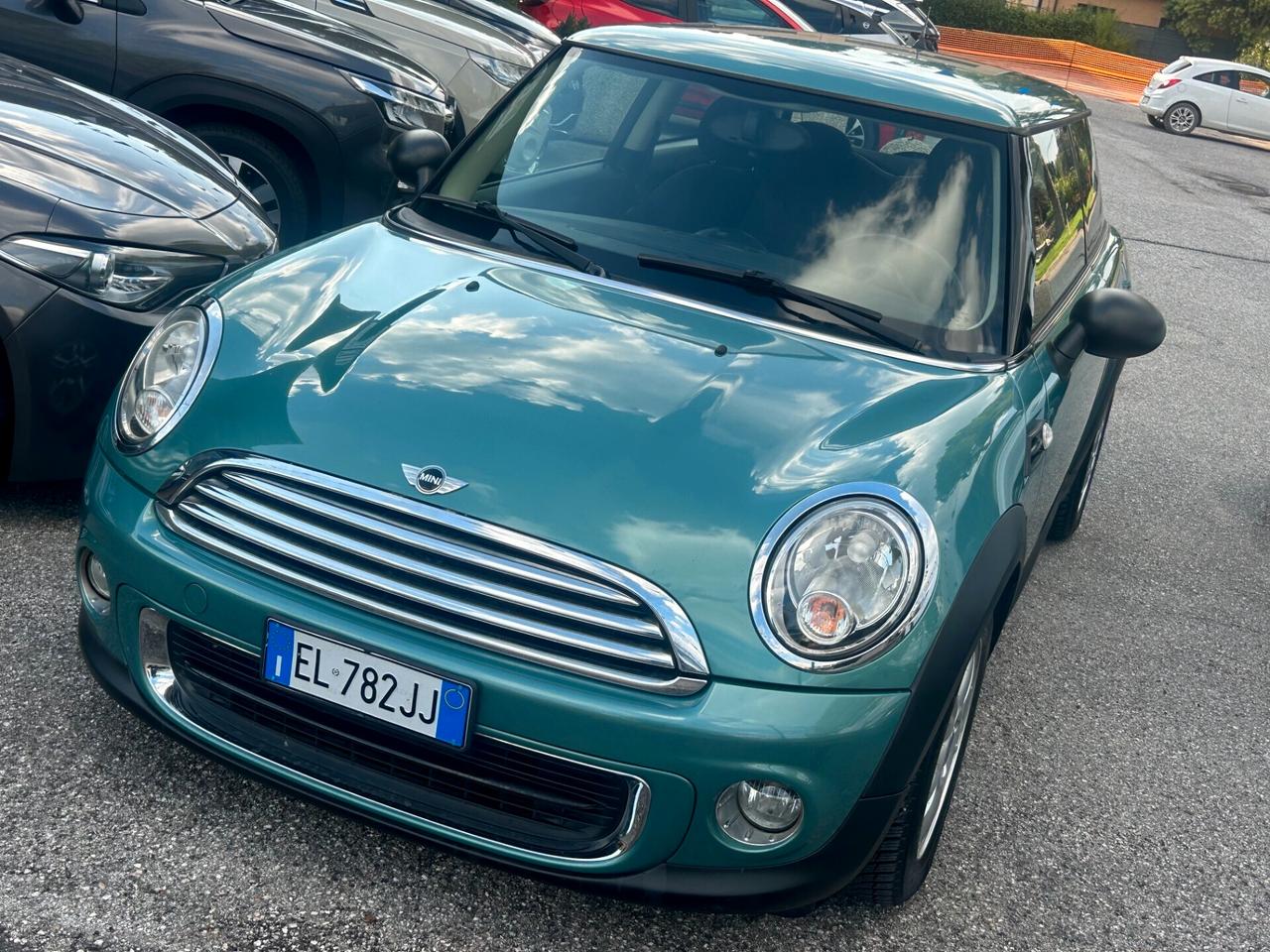 "UNA CHICCA" Mini Mini 1.6 16V One " NEOPATENTATI "