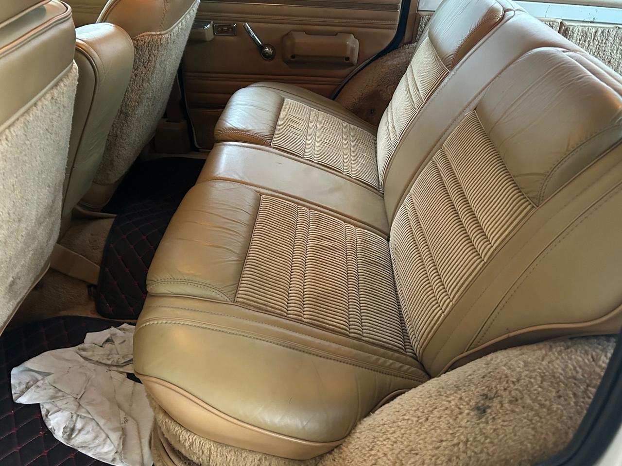 Jeep Wagoneer Grand 5.9 v8