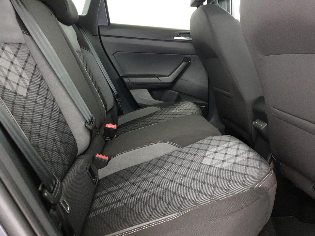 Volkswagen Taigo 1.0 tsi r-line 115cv dsg