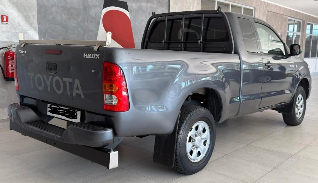 Toyota Hilux 2.5 D-4D 4WD 2p. Extra Cab DLX