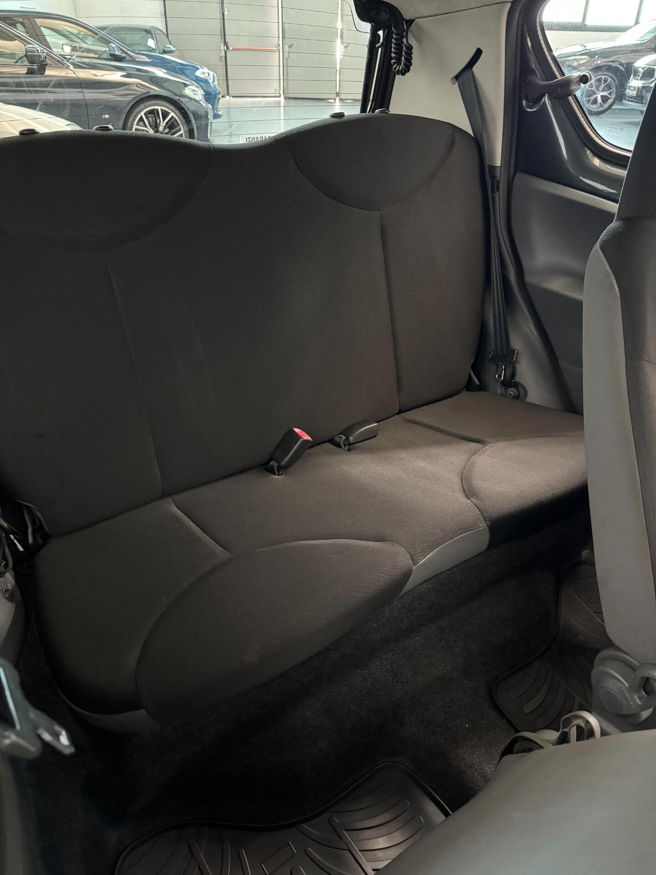 Toyota Aygo 5p 1.0cc 68cv benzina manuale OK Neopatentati