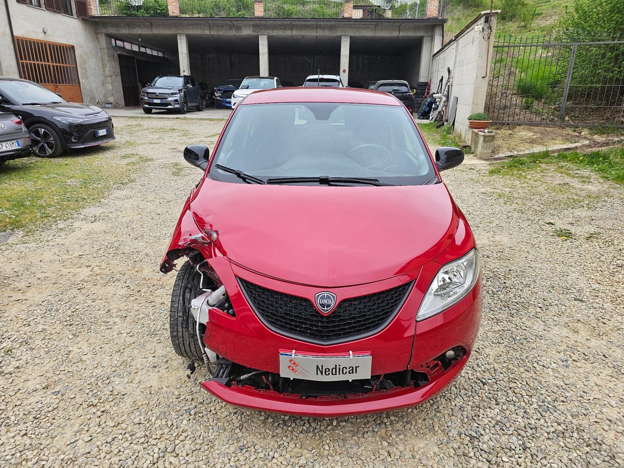 Lancia Ypsilon 1.0 FireFly 5 porte S&S Hybrid Ecochic Silver
