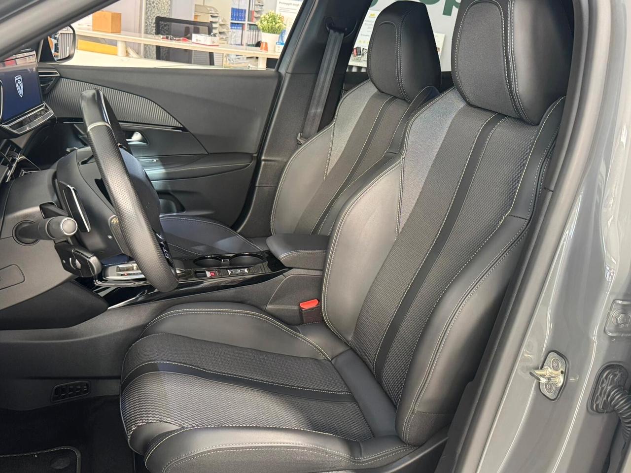 Peugeot 2008 Hybrid 136 e-DCS6 GT
