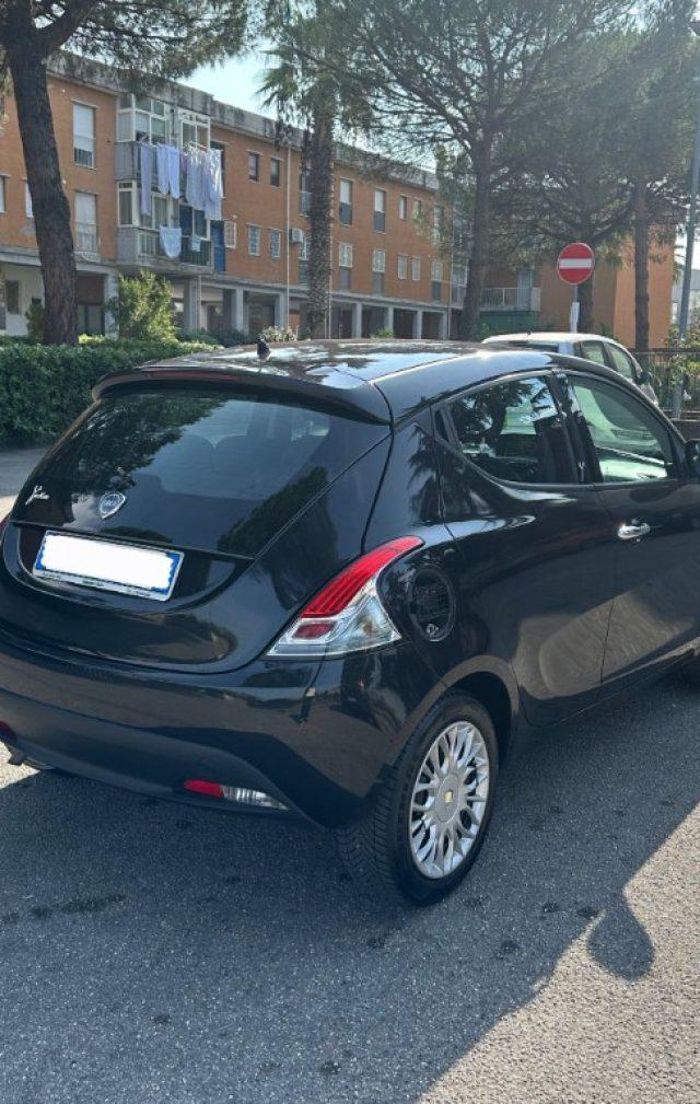 LANCIA Ypsilon 1.2 69 CV 5 porte S&S Gold