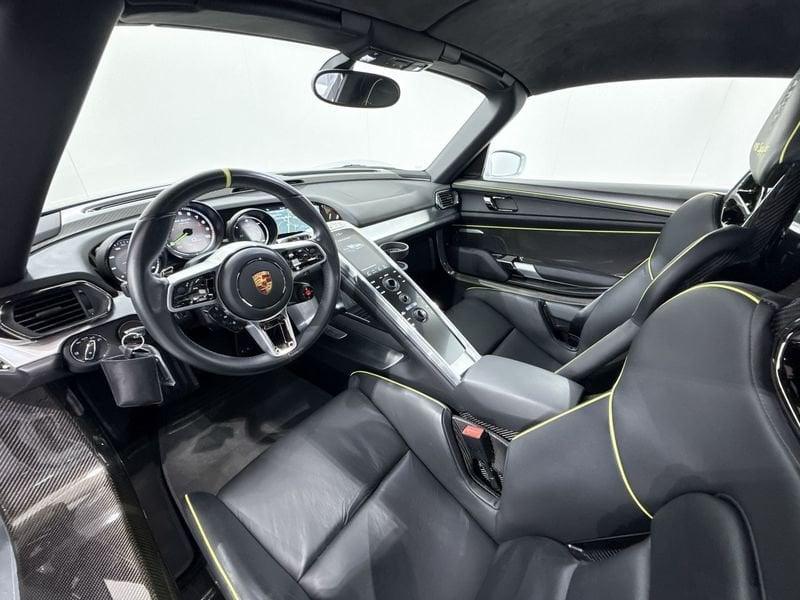 Porsche 918 Spyder - Weissach Package