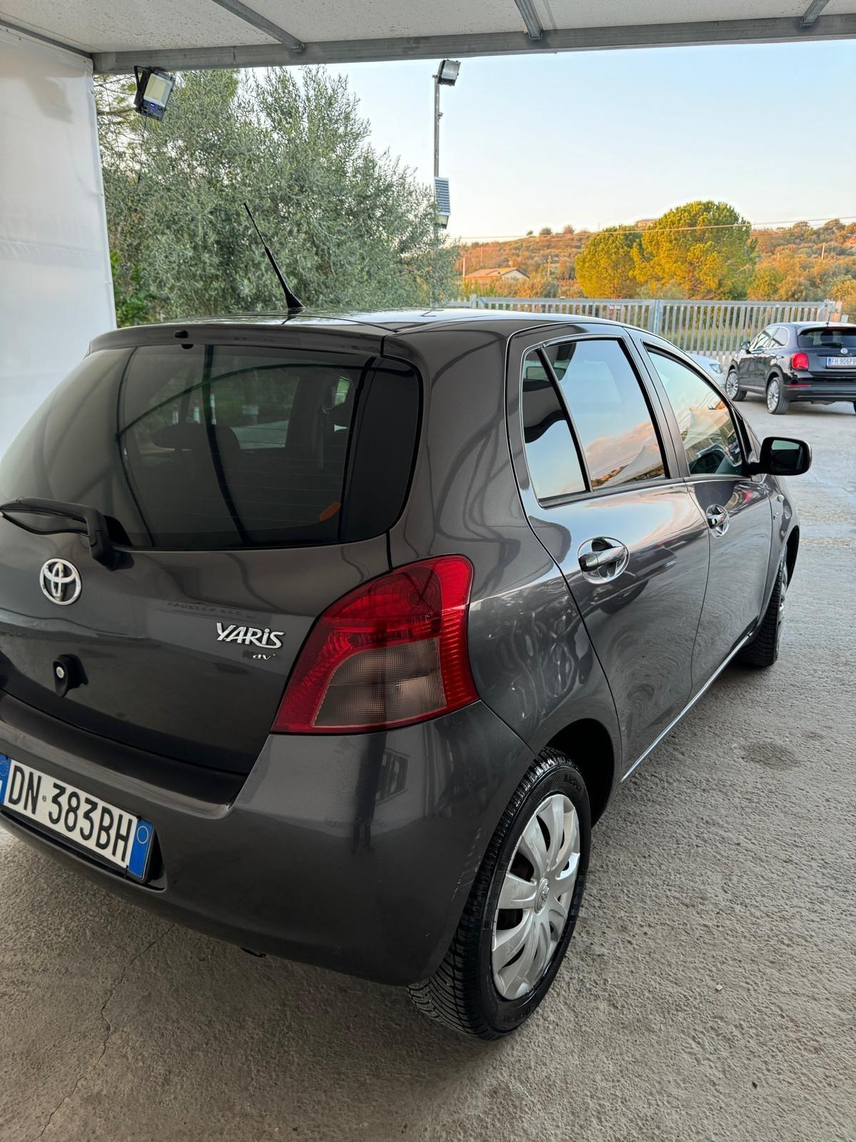 Toyota Yaris 1.4 D-4D 3 porte Navi