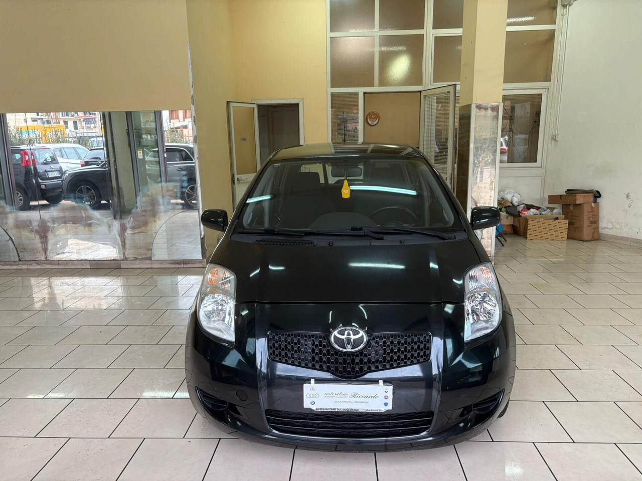 Toyota Yaris 1000 benzina 5porte