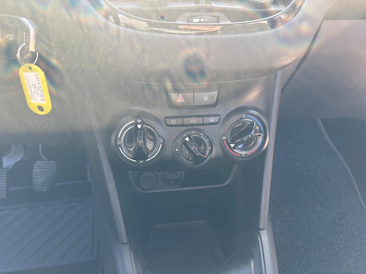 Peugeot 208 1.4 HDi 68 CV 5 porte Active