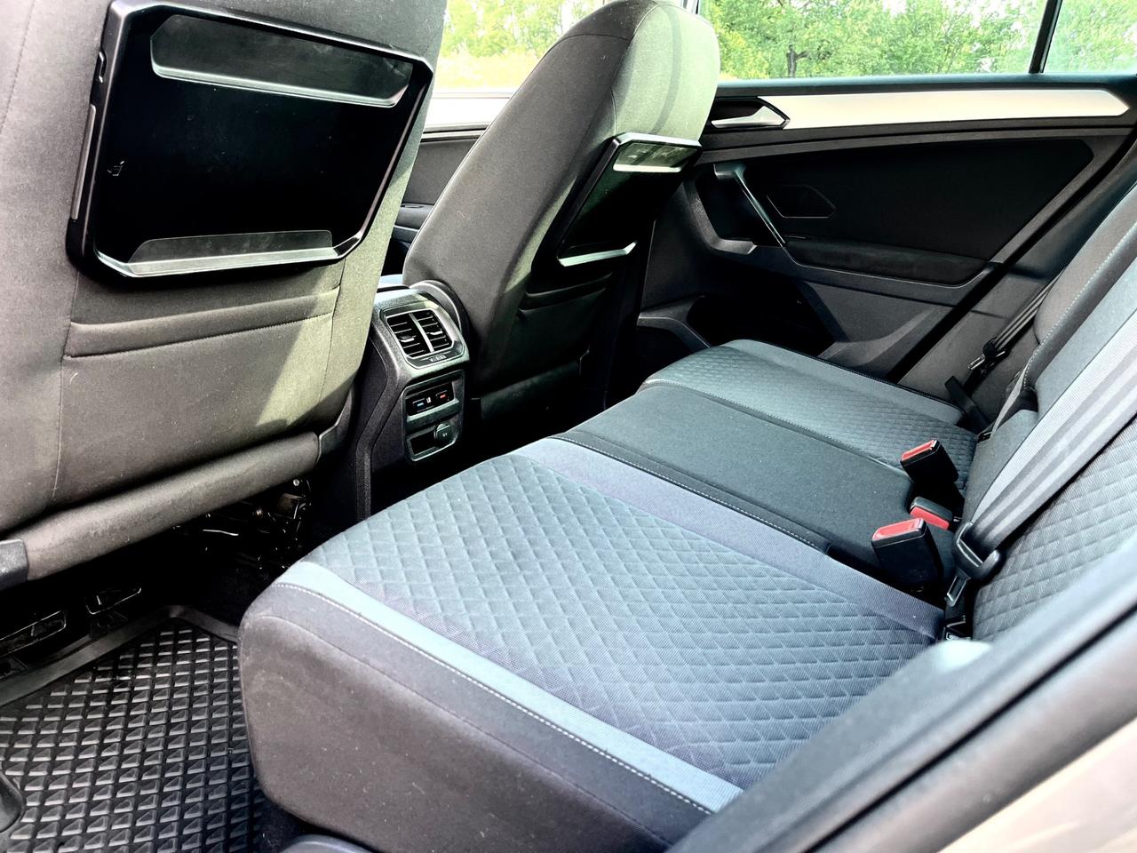EURO6B Volkswagen Tiguan 1.6 TDI *NAVI*SEDIL RISCALD