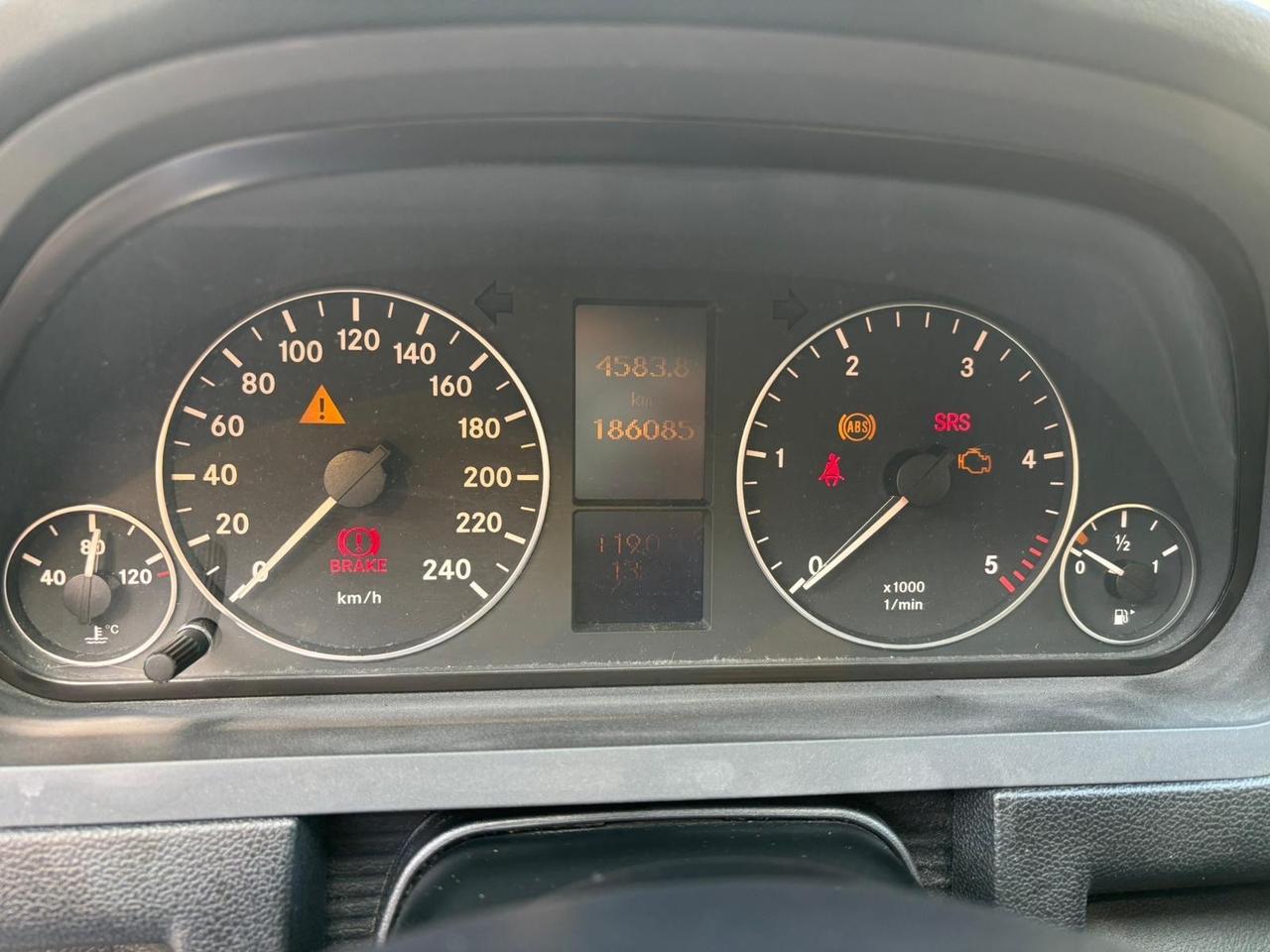 Mercedes-benz A 160 CDI BlueEFFICIENCY Avantgarde