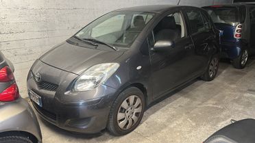 Toyota Yaris 1.0 5 porte Sol - EURO 5 - Autonavigli