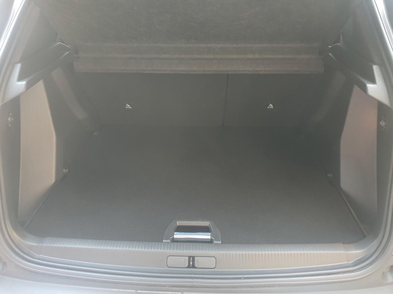 Peugeot 2008 PureTech 100 S&S Allure Pack