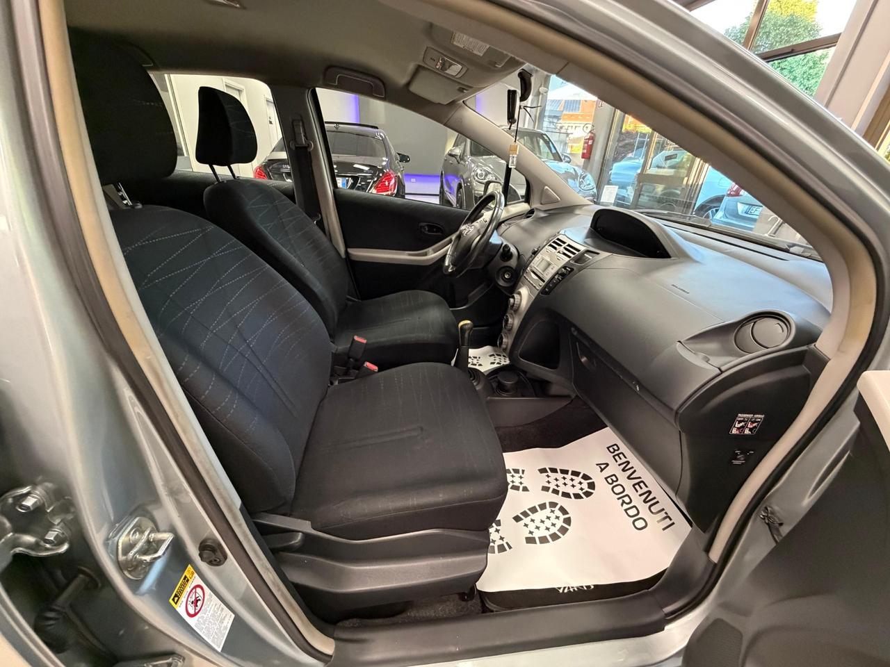 Toyota Yaris 1.0 5 porte Sol