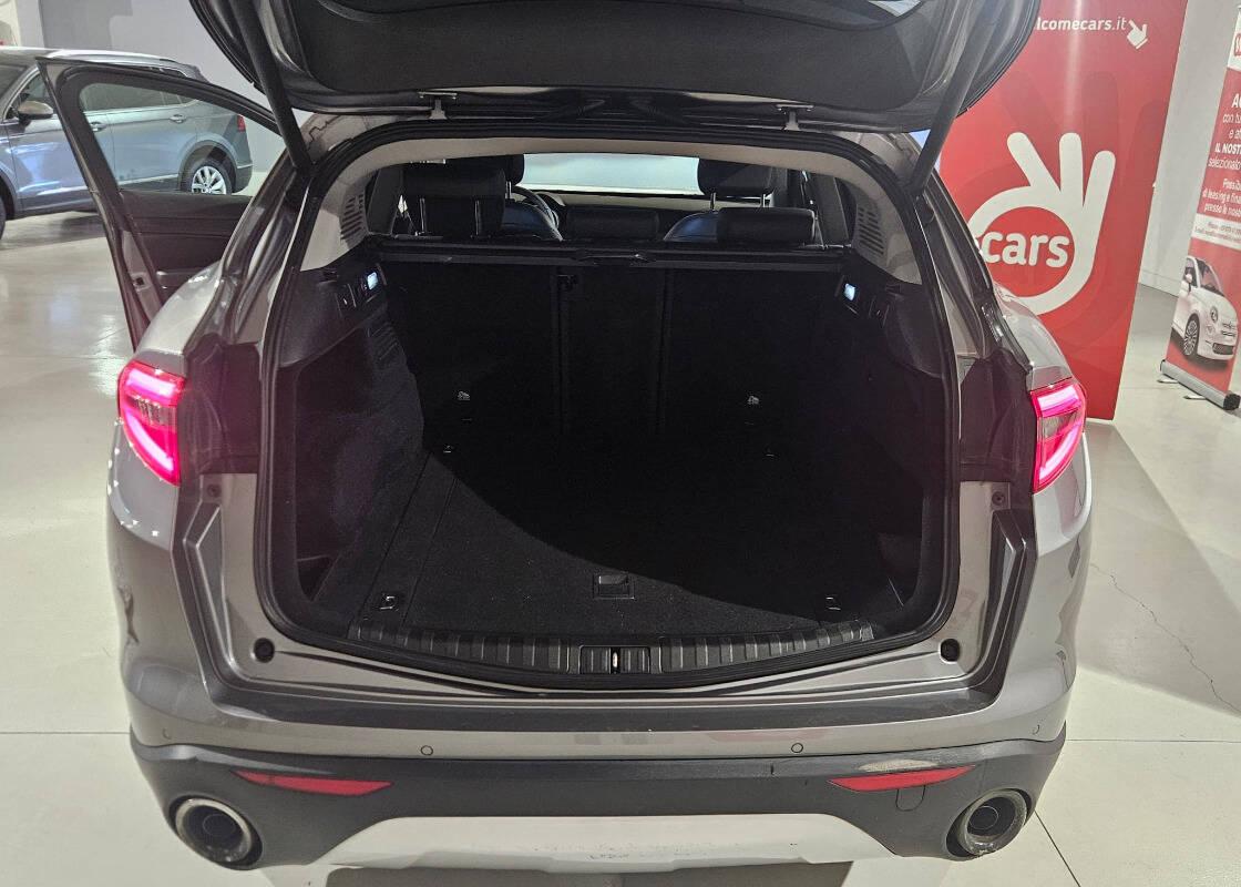 Alfa Romeo Stelvio 2.2 t Business rwd 160cv auto my19