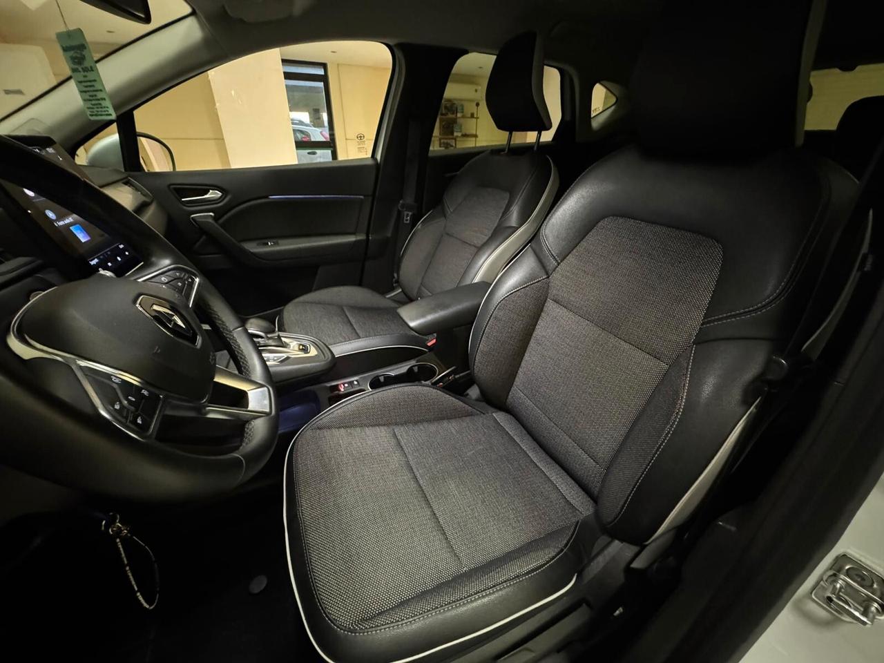 Renault Captur Plug-in Hybrid E-Tech 160 CV Intens