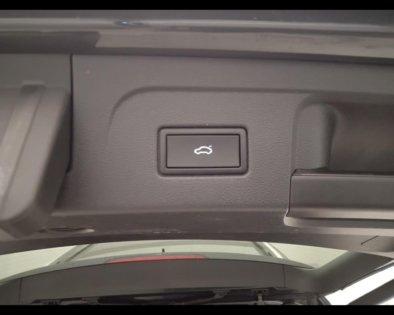 VOLKSWAGEN Touran III 2015 - Touran 1.5 tsi Business 150cv