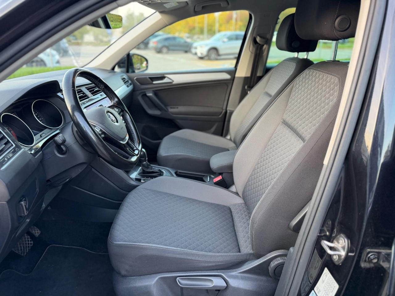 Volkswagen Tiguan 2.0 TDI *Automatik*Navi*Euro6*