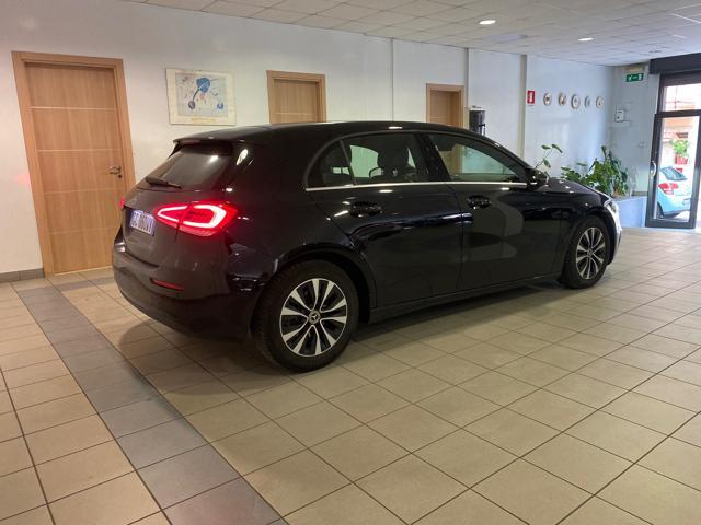 MERCEDES-BENZ A 180 d Automatic Business Extra