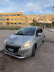 Peugeot 208 1.4 HDi 68 CV 5 porte Mix