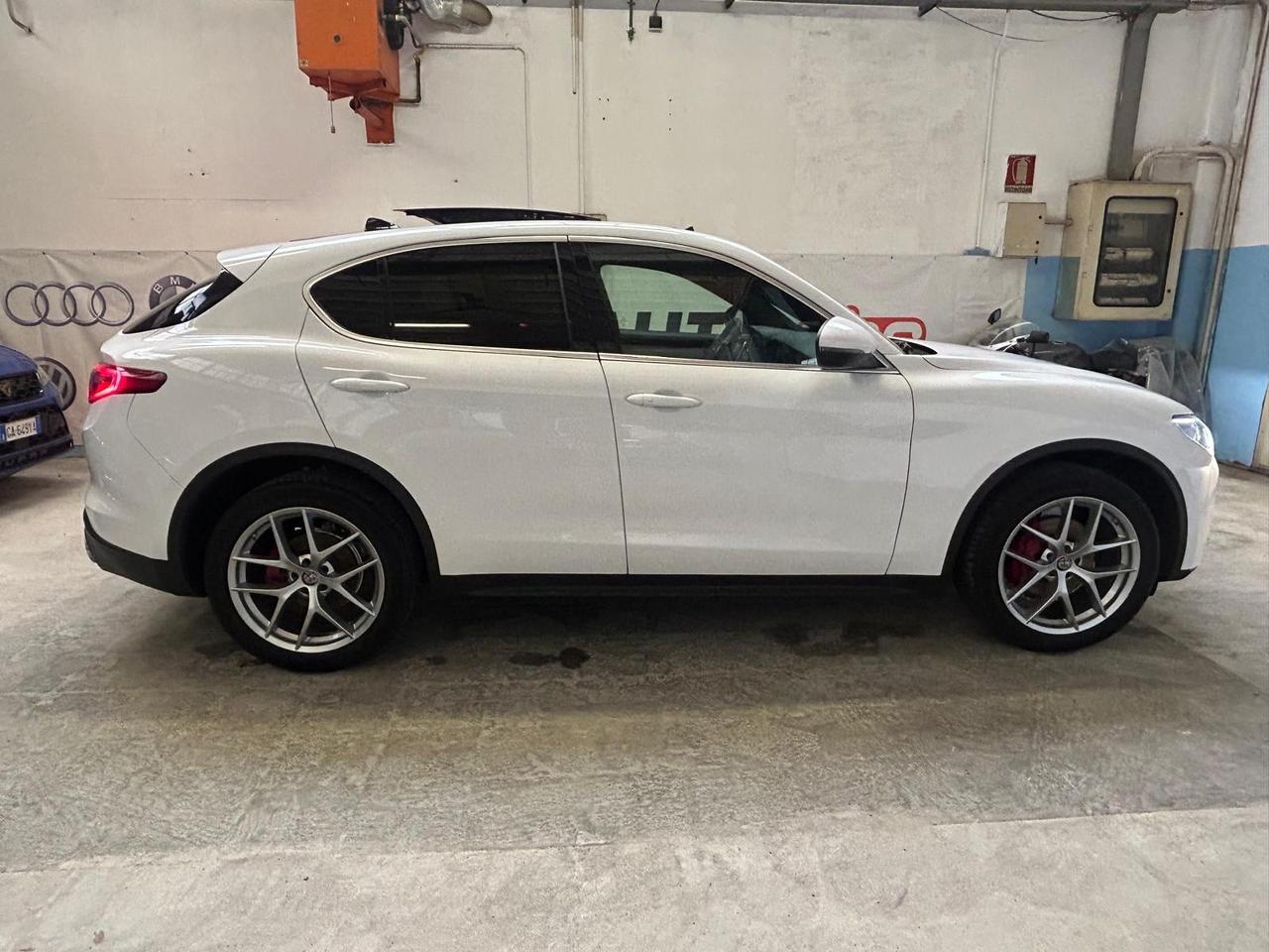 Alfa Romeo Stelvio 2.2 Turbodiesel 210 CV AT8 Q4 Super