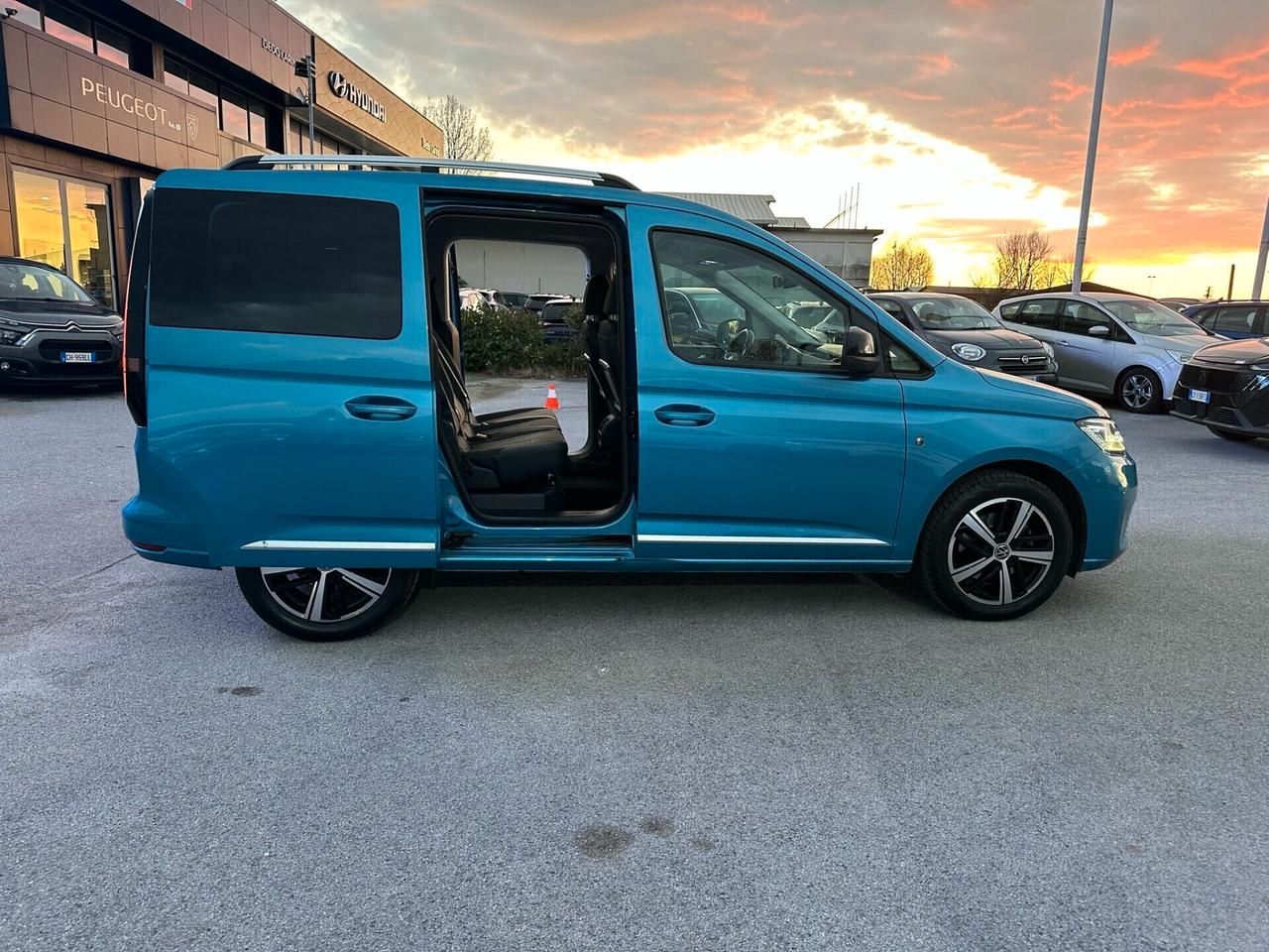 Volkswagen Caddy Pianale Ribassato 2.0 TDI 122 CV DSG Style PERFETTO STATO GENERALE !