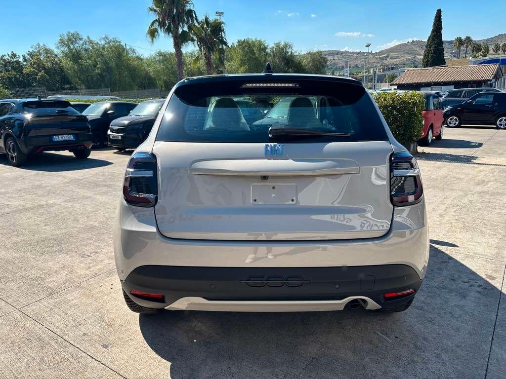 Fiat 600 100 CV Icon 2026 / KM 0 IVA ESPOSTA Tua a solo 215 Euro al mese
