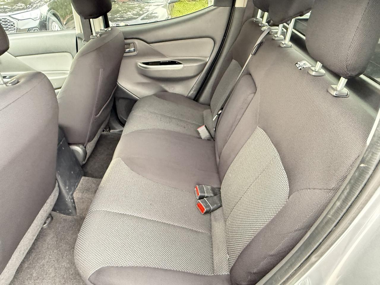 MITSUBISHI L200 DOPPIA CABINA 4X4 CAMBIO MANUALE