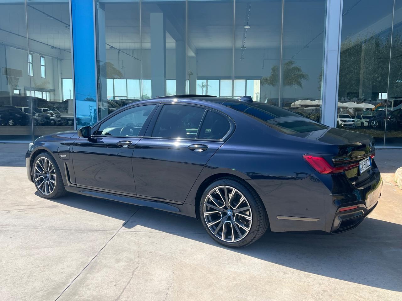 BMW 745 e Msport auto possibilità noleggio no scoring