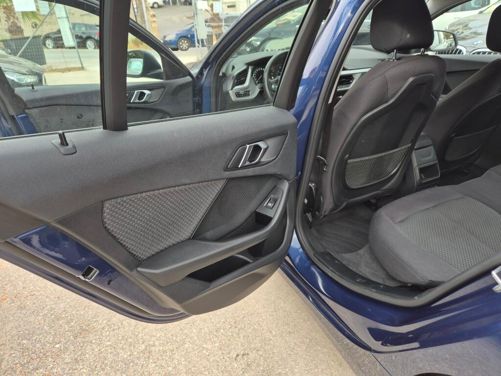 BMW NEW 116d Business UNI-PROPRIETARIO