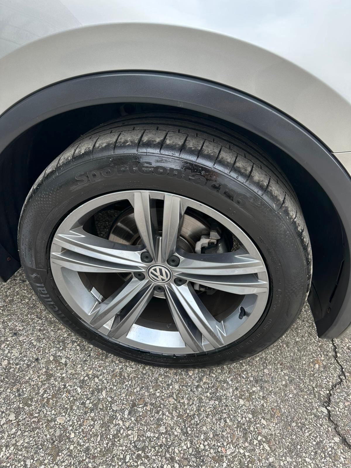 Volkswagen Tiguan 2.0 TDI SCR DSG R-LINE