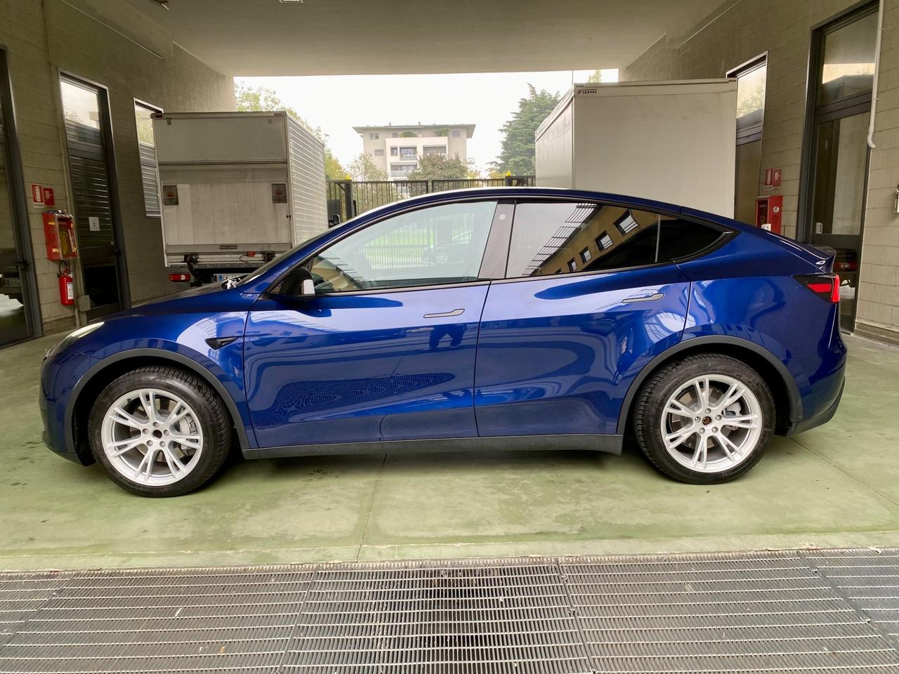 Tesla Model Y RWD Gancio Traino