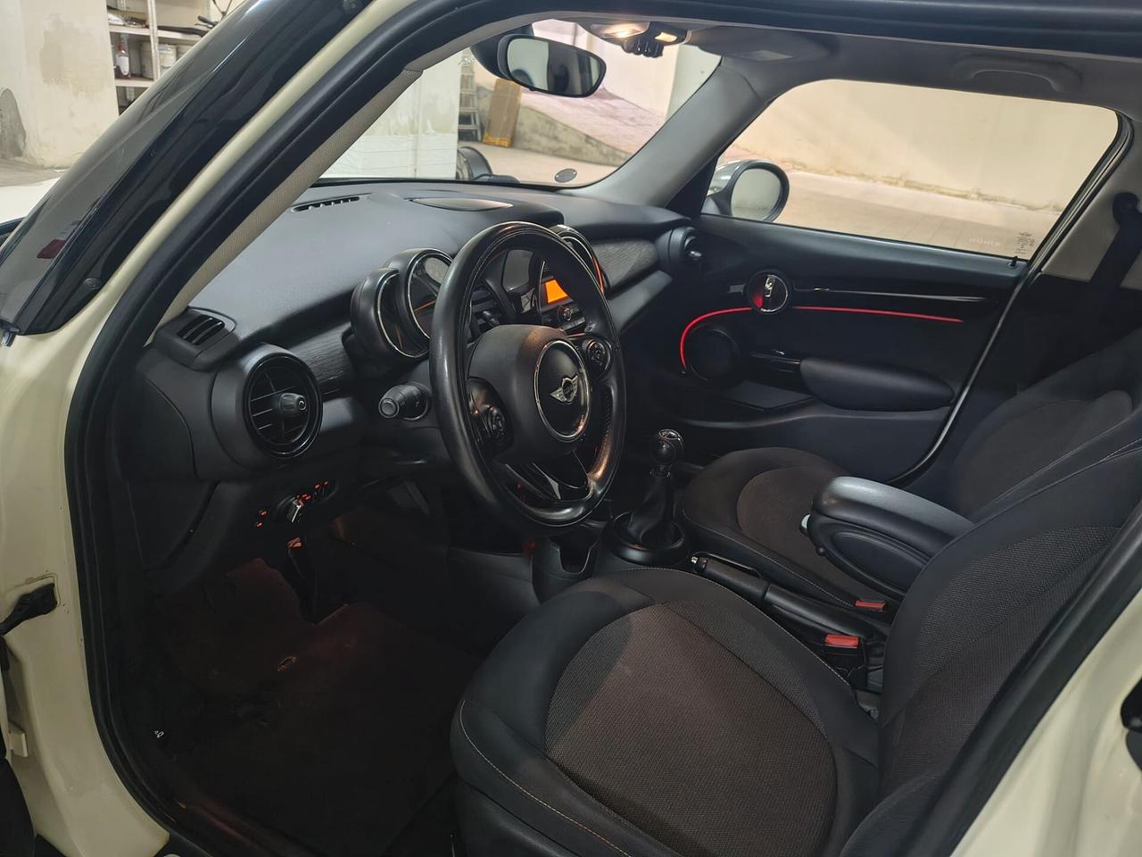 Mini 1.5 Cooper D - KM120000