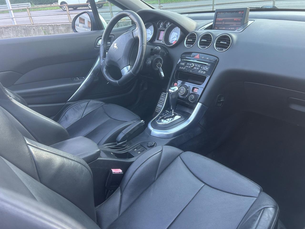 Peugeot 308 2.0 HDi 140CV CC Féline