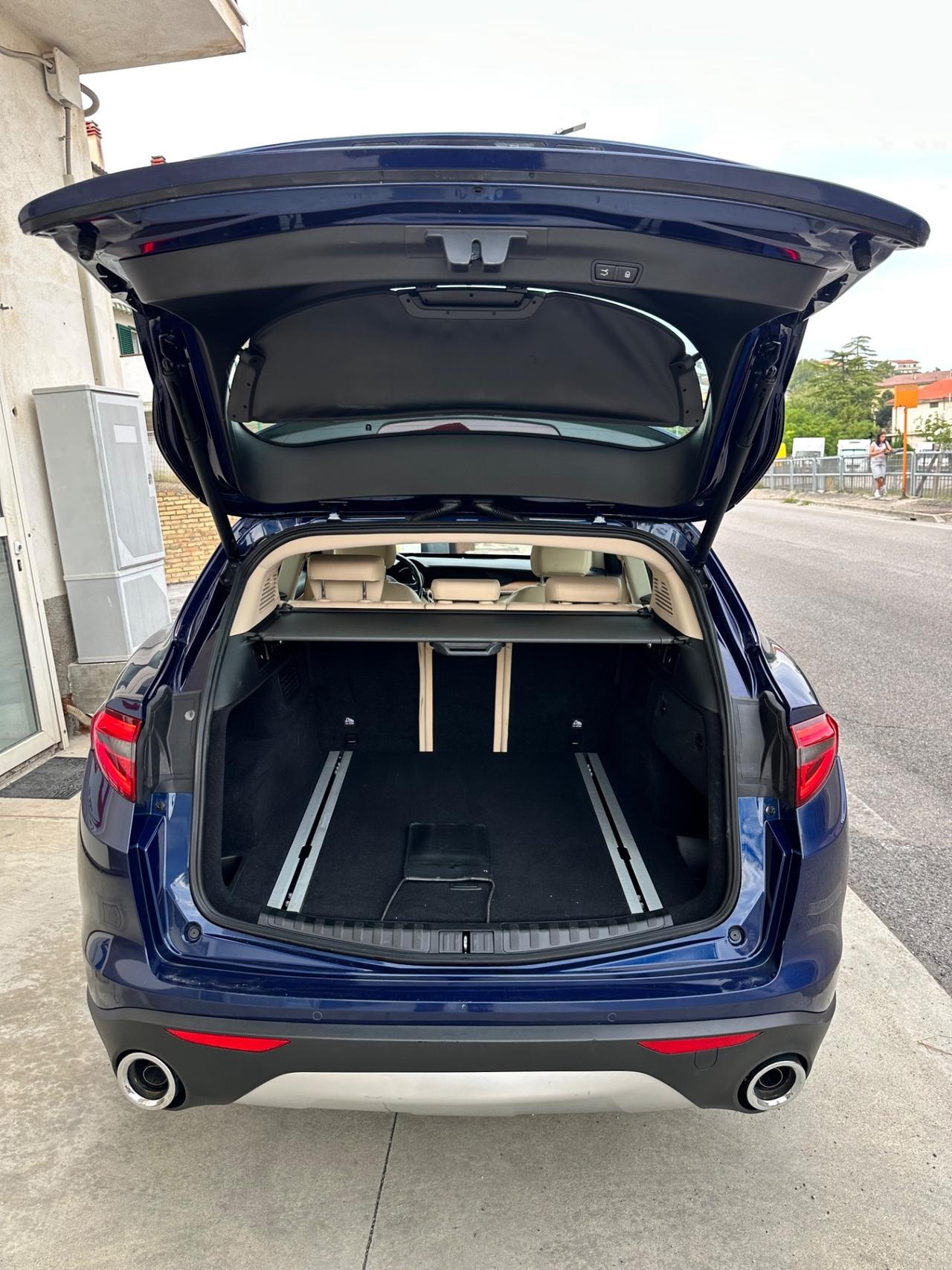 Alfa Romeo Stelvio 2.2 Turbodiesel 210 CV AT8 Q4 Executive