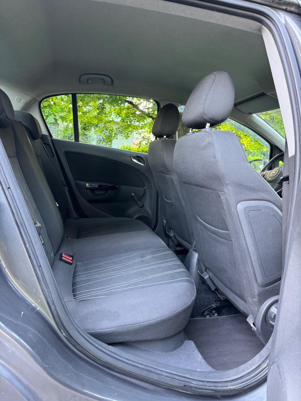 Opel Corsa 1.2 5 porte neopatentati euro5