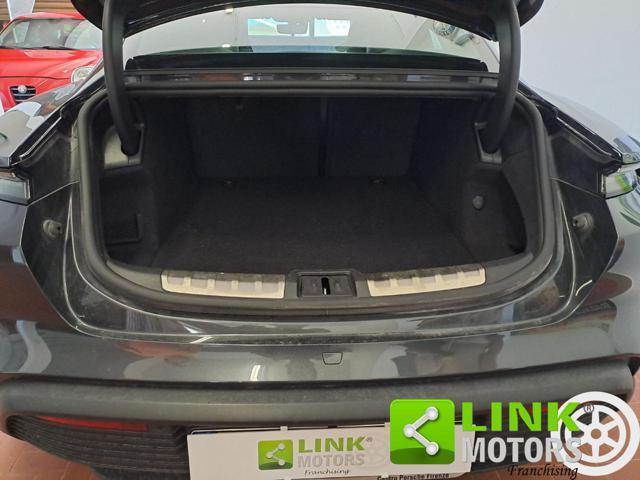 PORSCHE Taycan 4S Performance