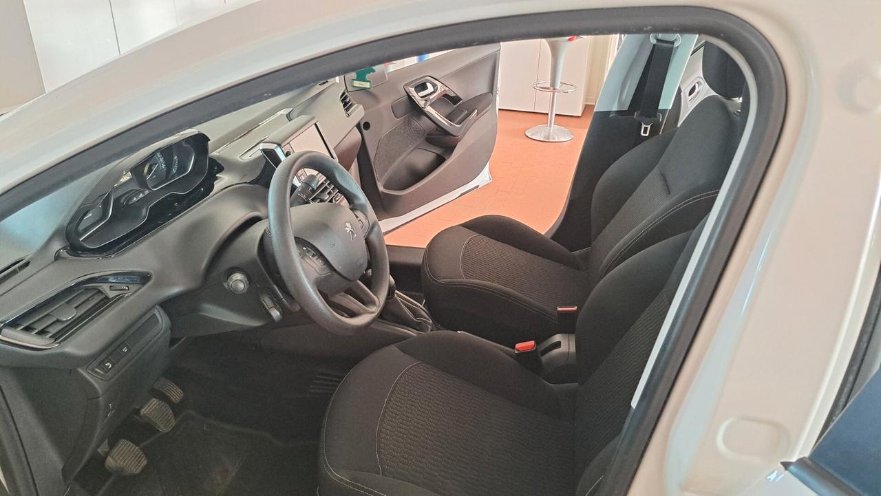 Peugeot 208 PureTech 82 5 porte Active OK NEO PATENTATI