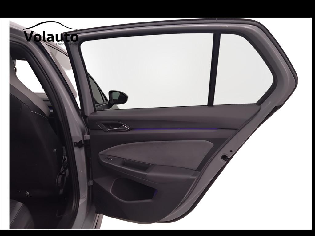 VOLKSWAGEN Golf VIII 2020 - Golf 1.5 tsi evo R-Line 130cv