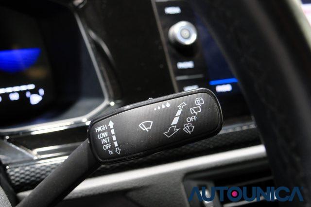 VOLKSWAGEN Polo 1.0 TSI DSG LIFE AUTOMATICA NEOPATENTATI