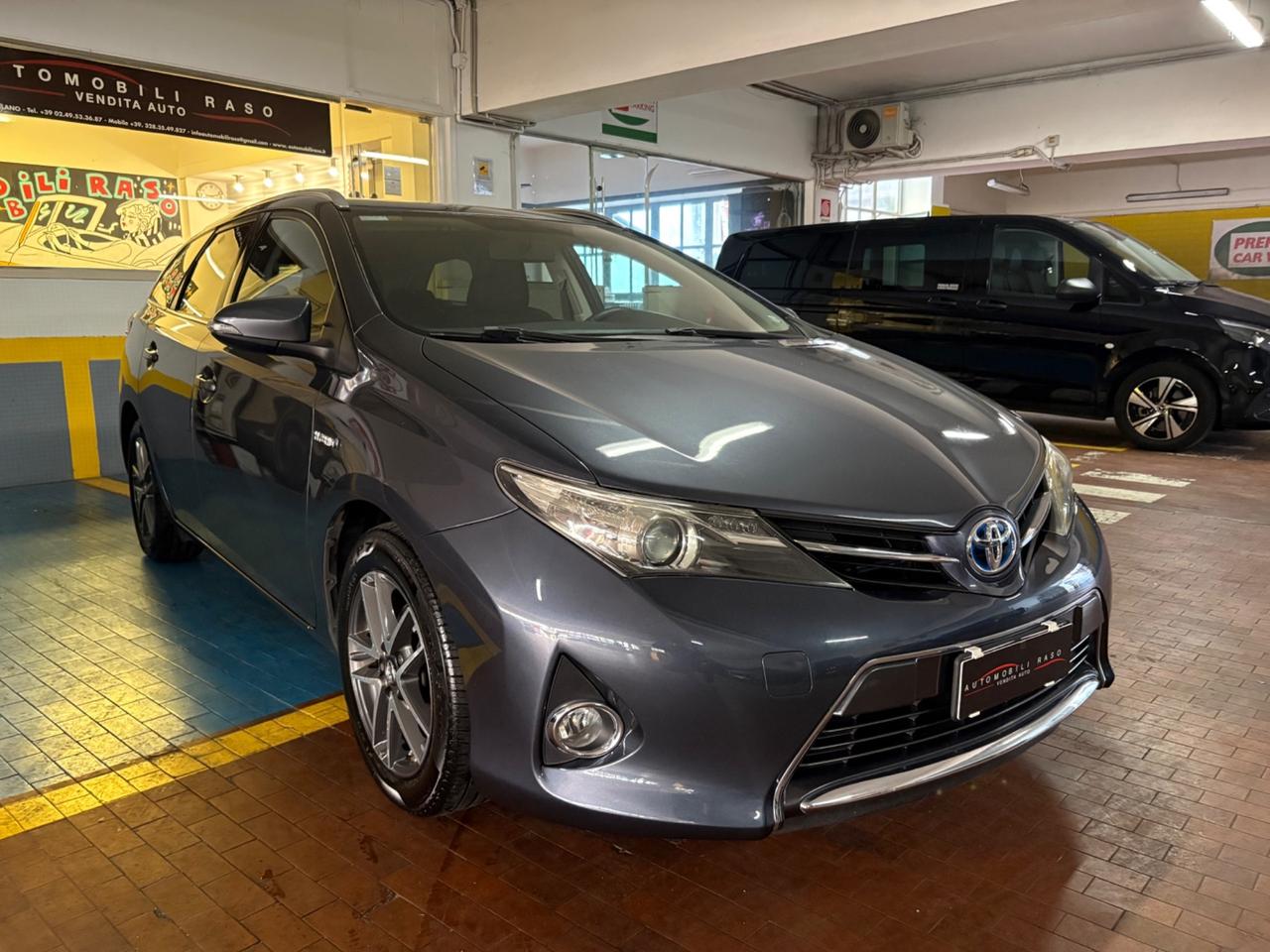 Toyota Auris Touring Sports 1.8 Hybrid Lounge