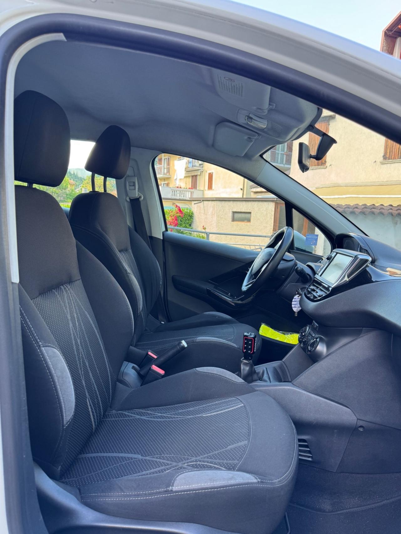 Peugeot 208 1.4 HDi 68 CV 3 porte Active