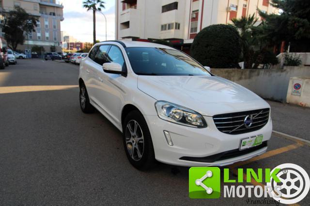 VOLVO XC60 D3 Geartronic R-design Momentum