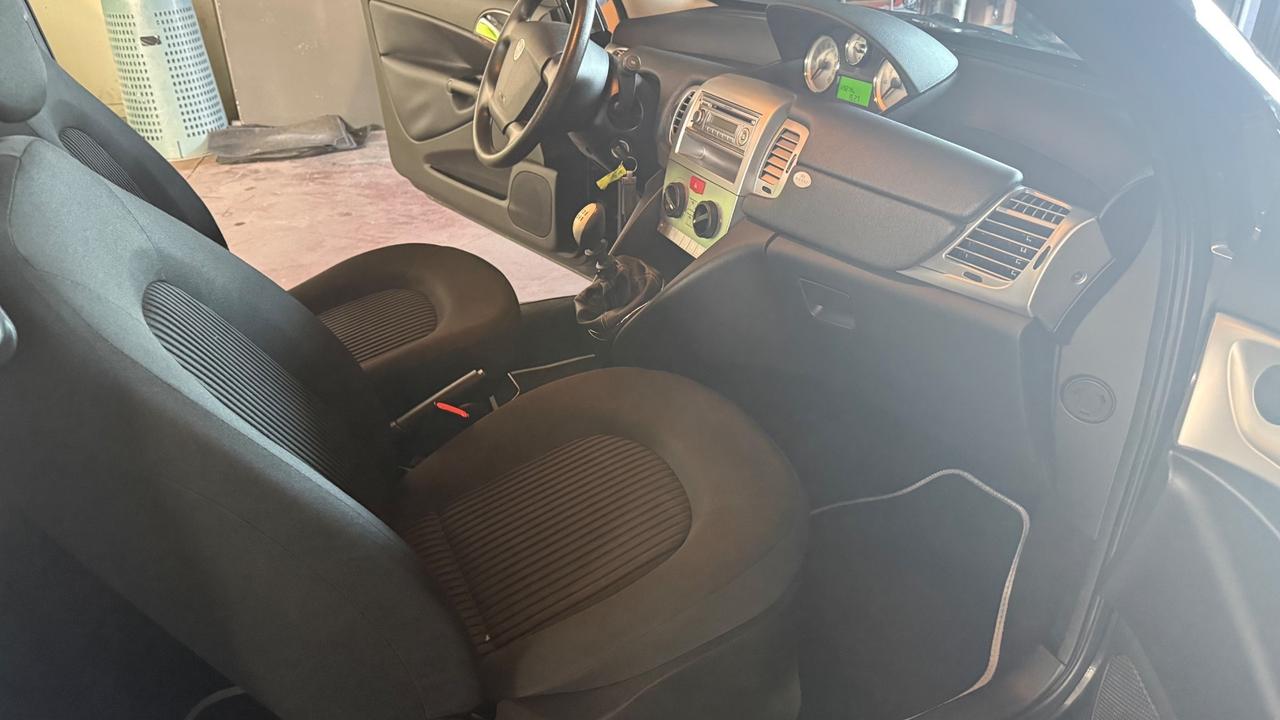 Lancia Ypsilon 1.2 69 CV Elle