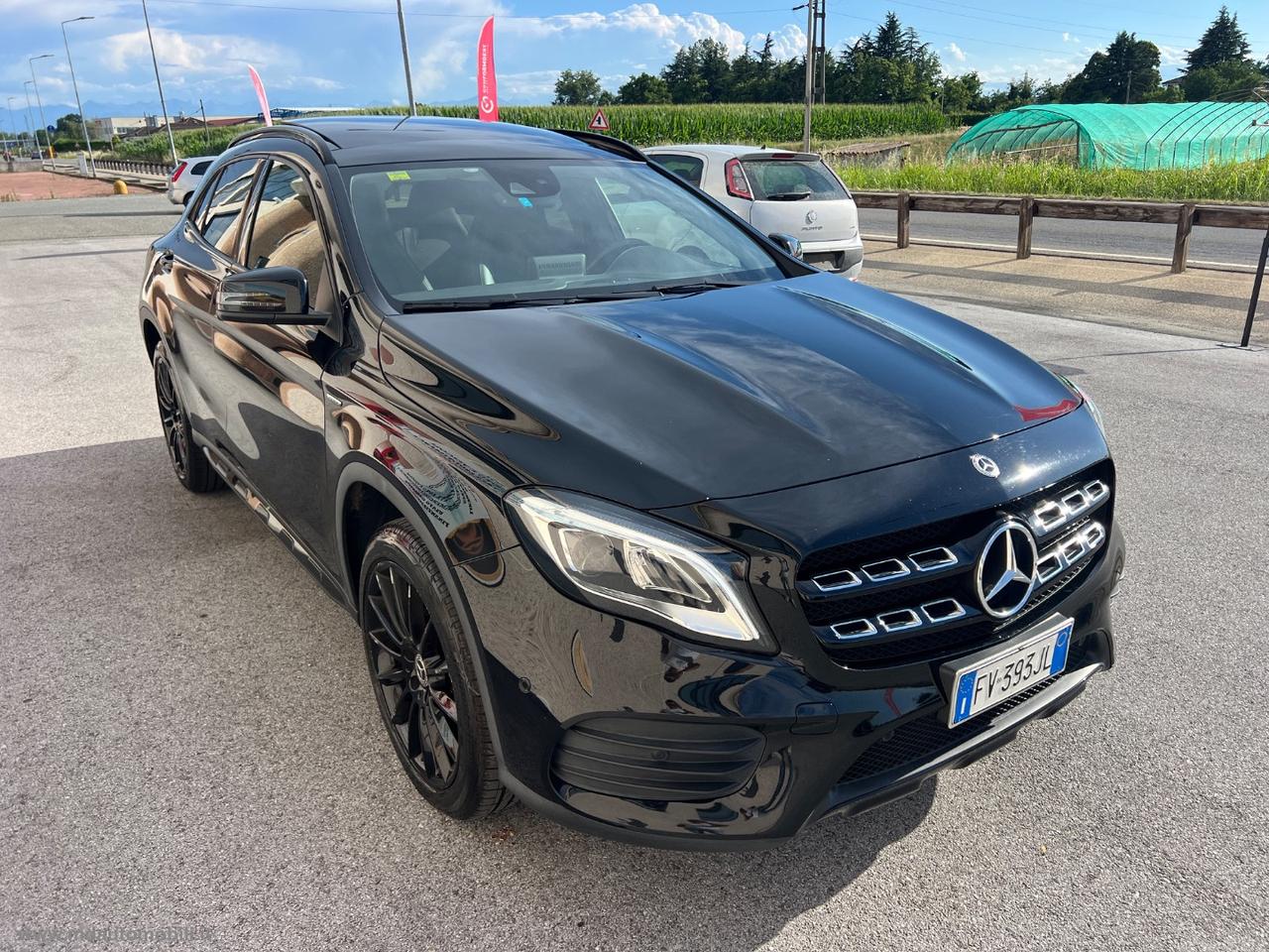 MERCEDES-BENZ GLA 200 Premium EDITION TETTO AUTOMATICA 19 STUPENDA