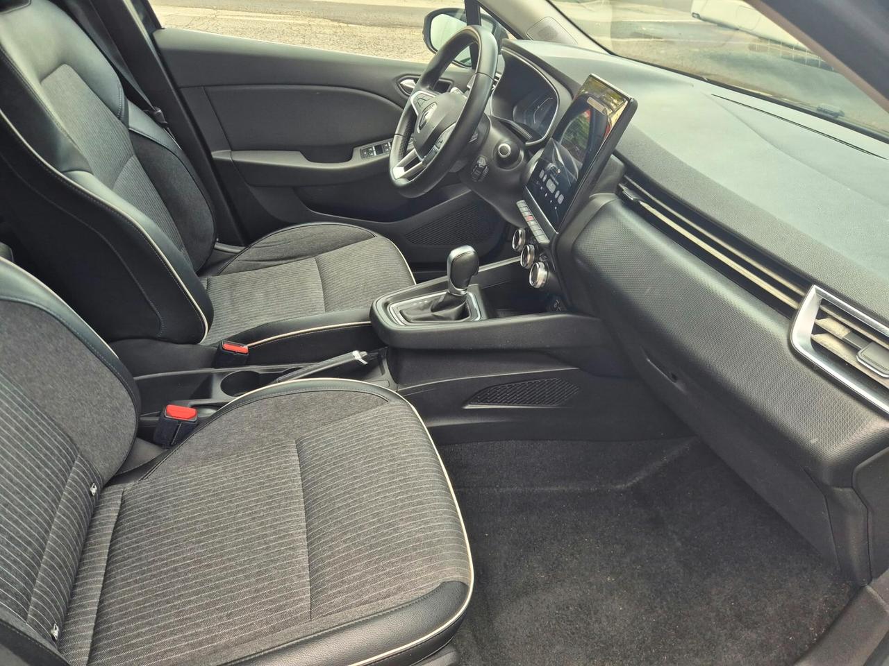Renault Clio Full Hybrid E-Tech 140 CV 5 porte