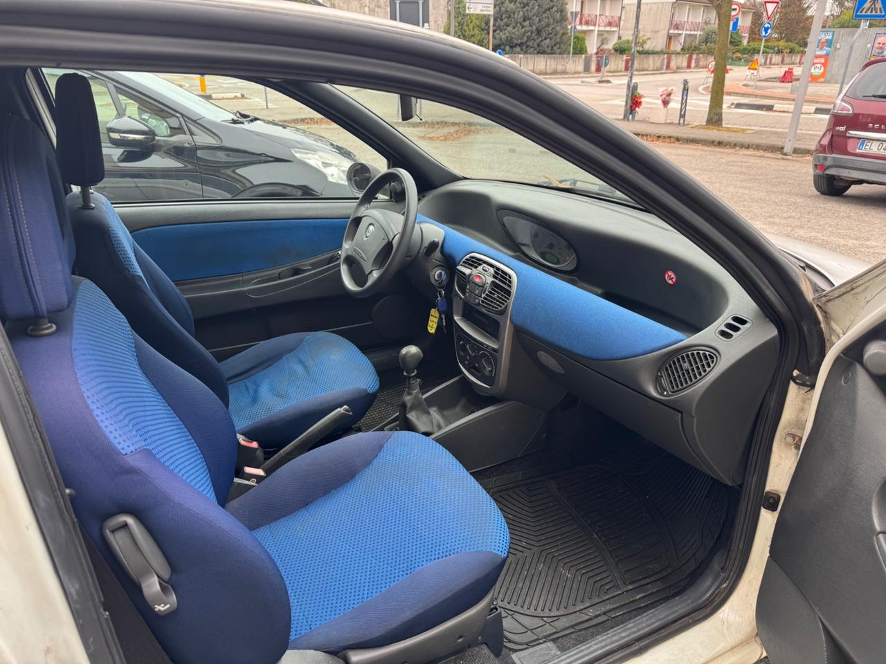 Lancia Y 1.2 BENZINA OK NEOPATENTAI