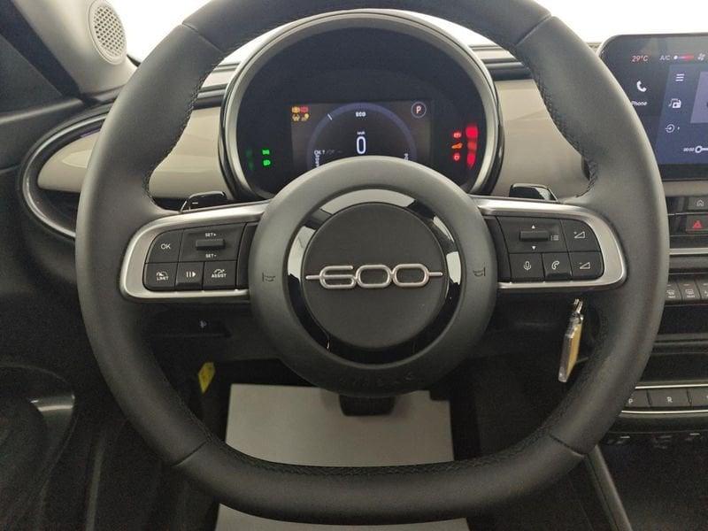 FIAT 600 Hybrid 110 CV DCT MHEV